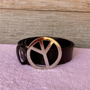 Studio F.Peace Sign Buckle Belt